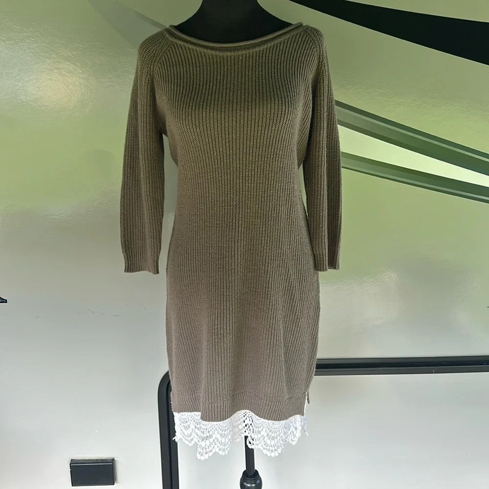 Pink Rose Women’s 3/4 Sleeve Brown Sweater Dress‎ w Lace Hem Size Large